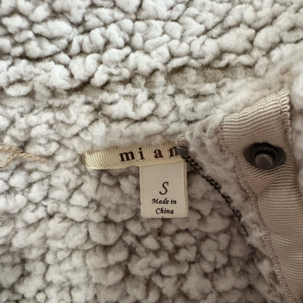 Cream Sherpa Jacket - Picture 4 of 5